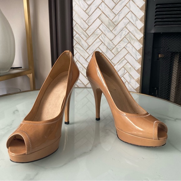 Stuart Weitzman nude opentoe heels - Picture 10 of 10